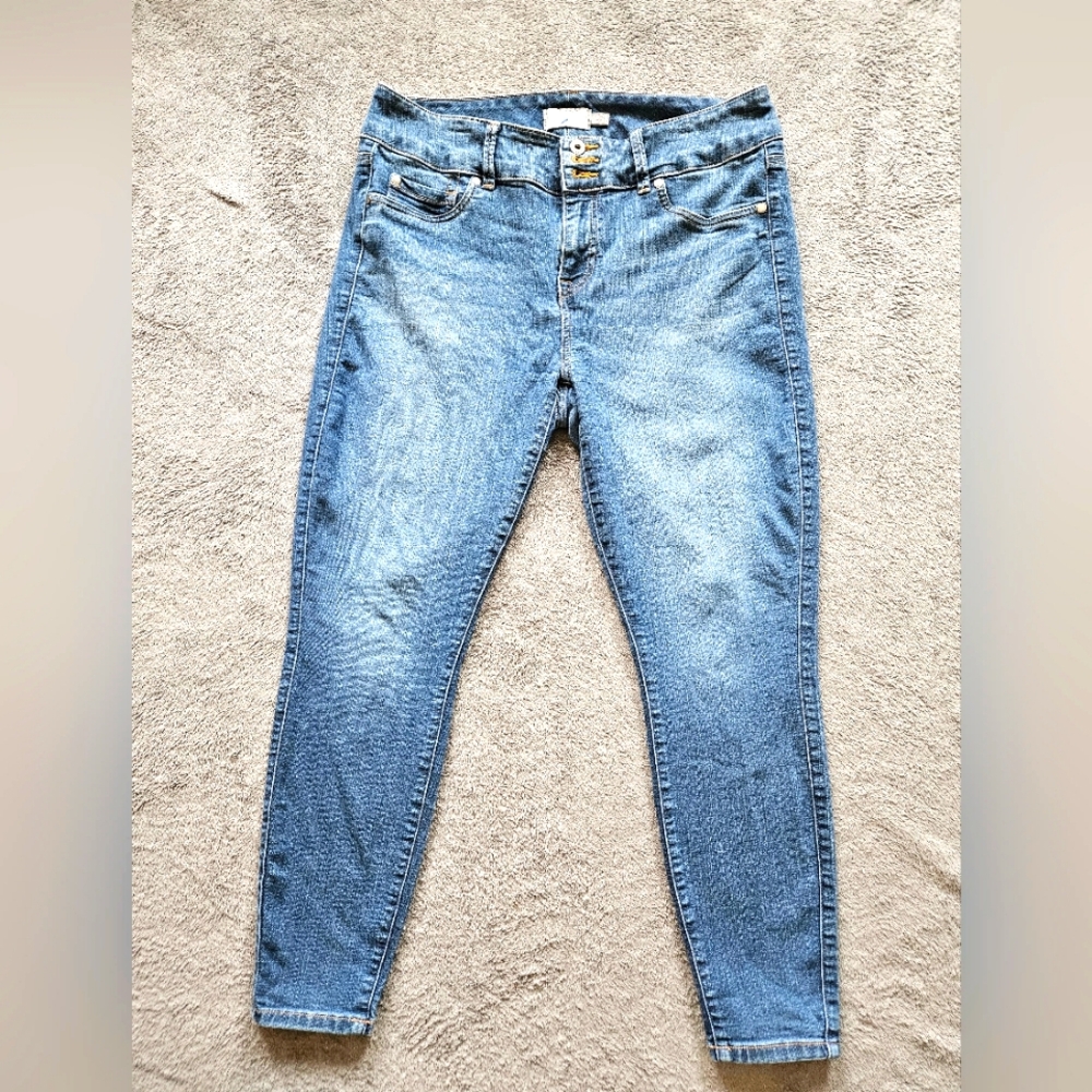 Torrid, Super Strech High Rise Jegging Women's Blue Jeans in size 14s